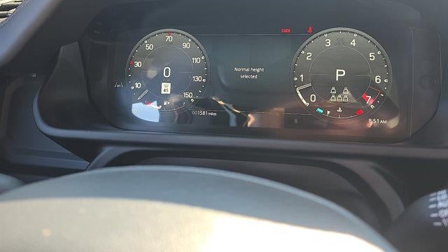 2026 Land Rover Defender 130 P400 X-Dynamic SE