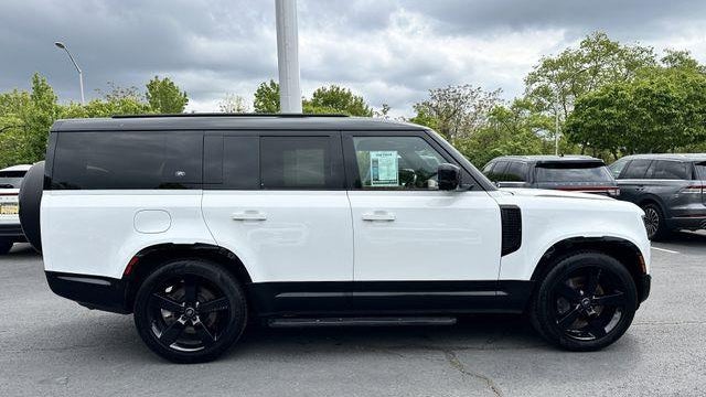 2024 Land Rover Defender 130 P400 X-Dynamic SE