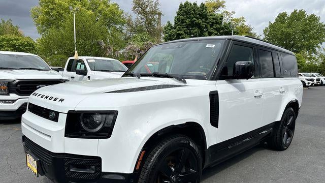 2024 Land Rover Defender 130 P400 X-Dynamic SE