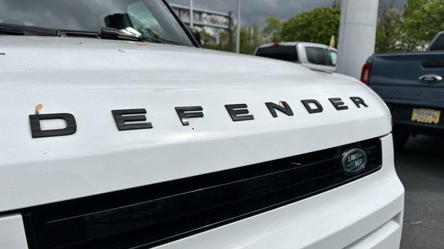 2024 Land Rover Defender 130 P400 X-Dynamic SE