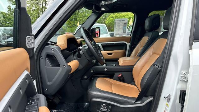 2024 Land Rover Defender 130 P400 X-Dynamic SE