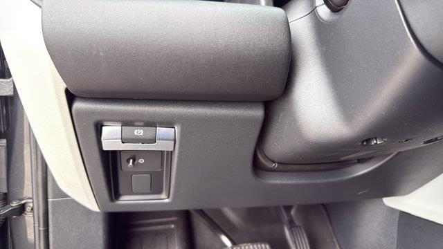 2024 Land Rover Defender - $65,918