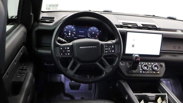 2025 Land Rover Defender 130 P400 X-Dynamic SE