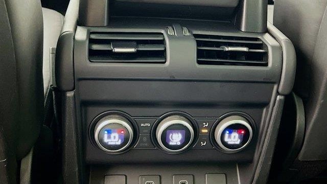 2025 Land Rover Defender 130 P400 X-Dynamic SE