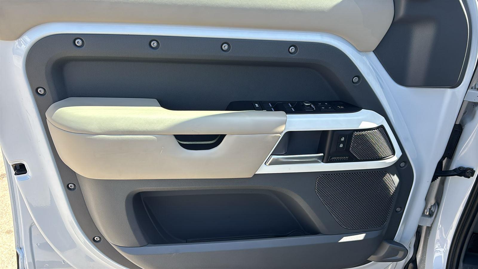 2022 Land Rover Defender 110 X-Dynamic HSE