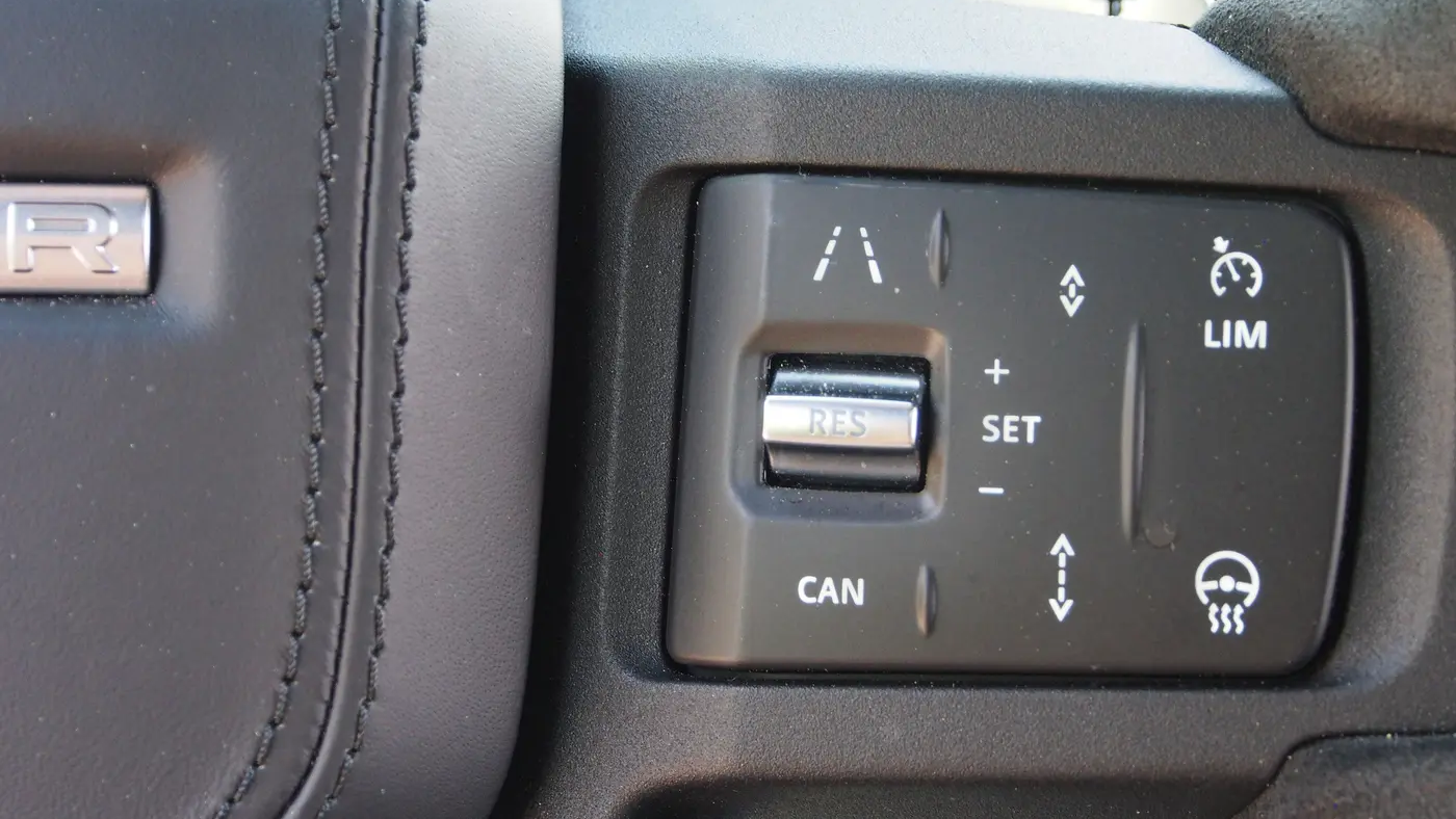 2024 Land Rover Defender 110 V8 P525