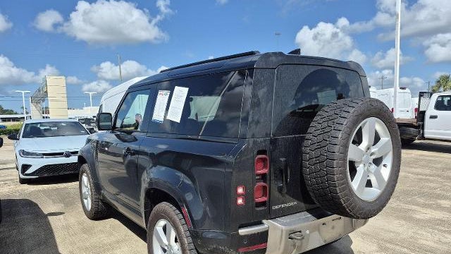 2023 Land Rover Defender 90 S
