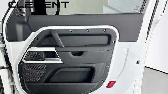 2024 Land Rover Defender 90 P300 S