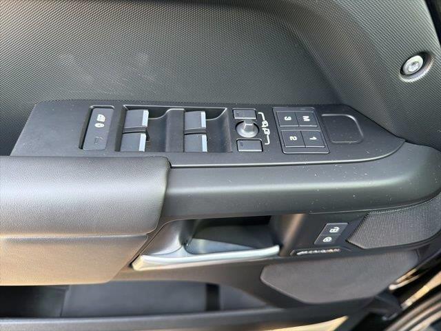 2025 Land Rover Defender - $58,072