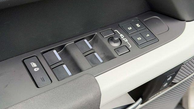 2023 Land Rover Defender 110 S