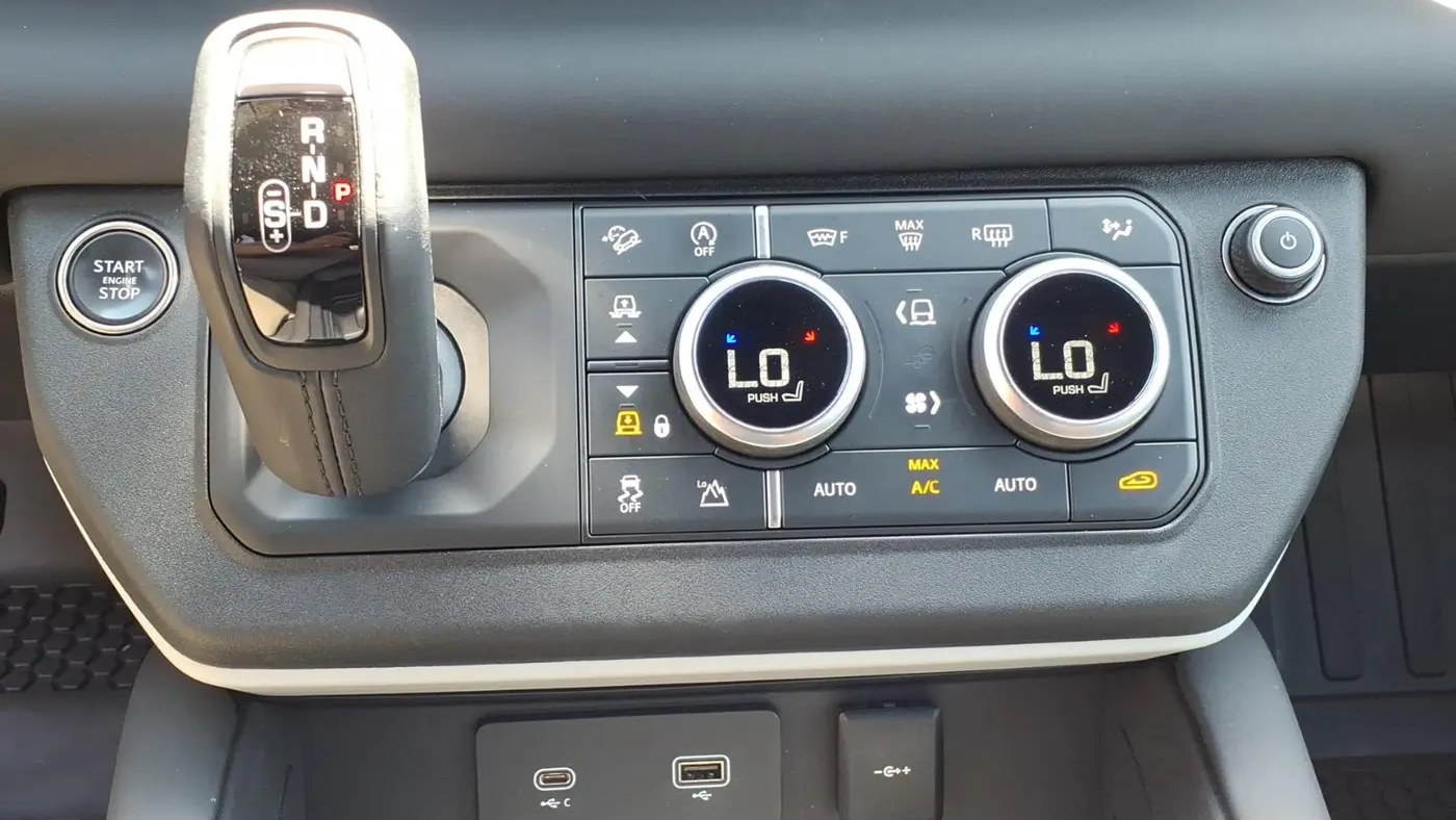2024 Land Rover Defender 110 P300 S