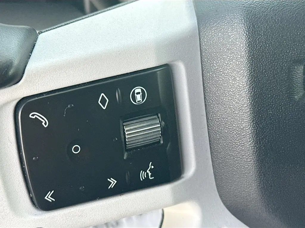 2025 Land Rover Defender - $48,405
