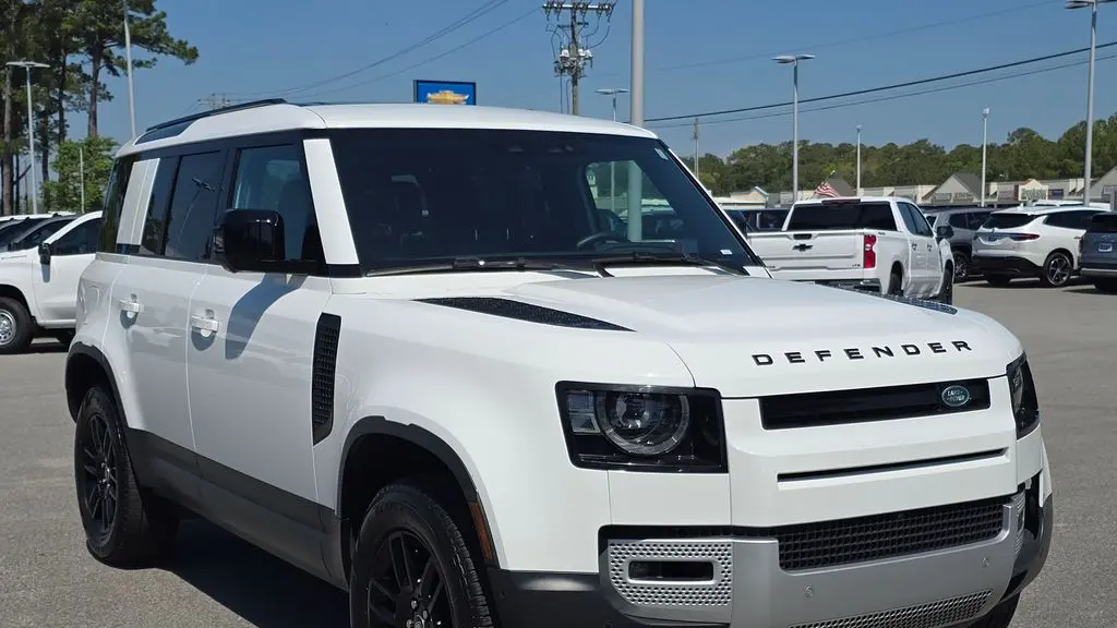 2025 Land Rover Defender 110 P300 S