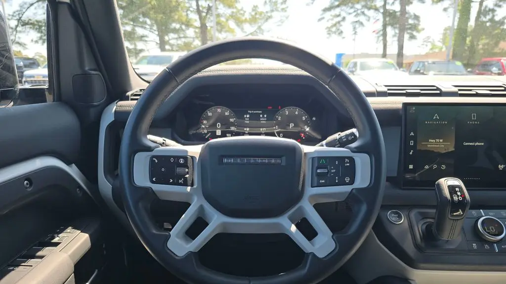 2025 Land Rover Defender 110 P300 S