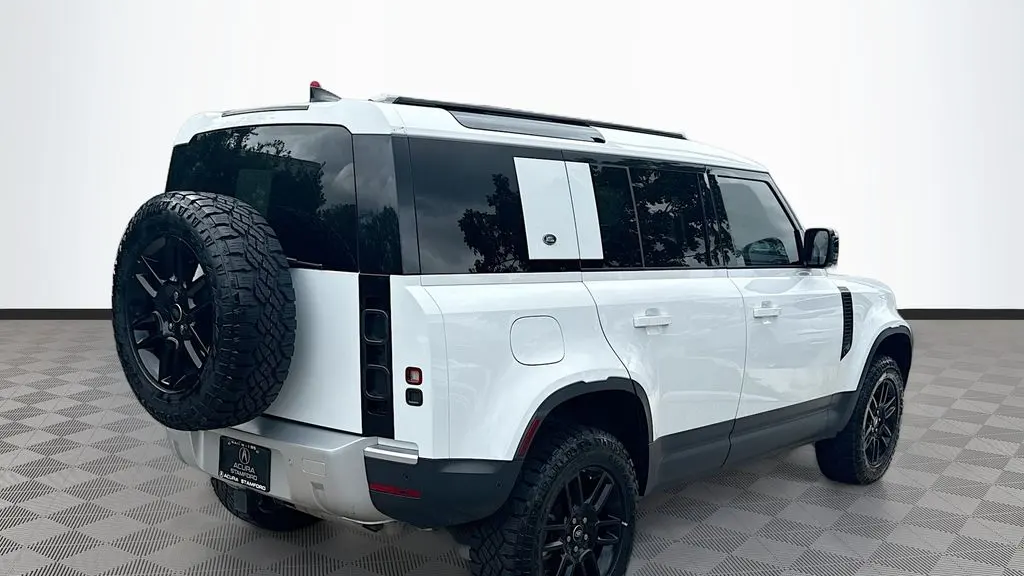 2024 Land Rover Defender 110 P300 S