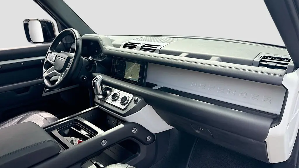 2024 Land Rover Defender 110 P300 S