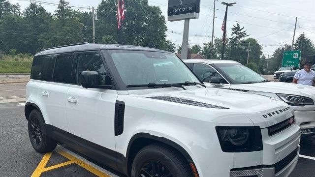 2024 Land Rover Defender 110 P300 S
