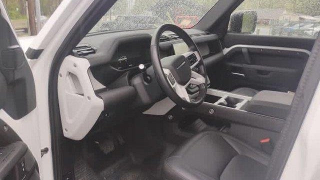 2025 Land Rover Defender 110 P300 S