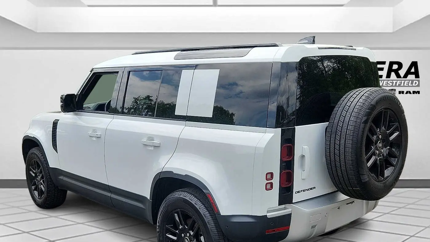 2025 Land Rover Defender 110 P300 S