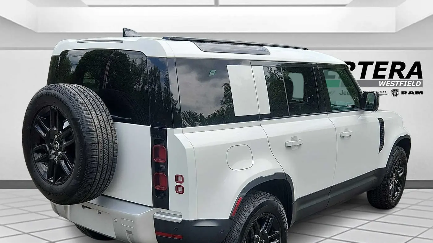 2025 Land Rover Defender 110 P300 S
