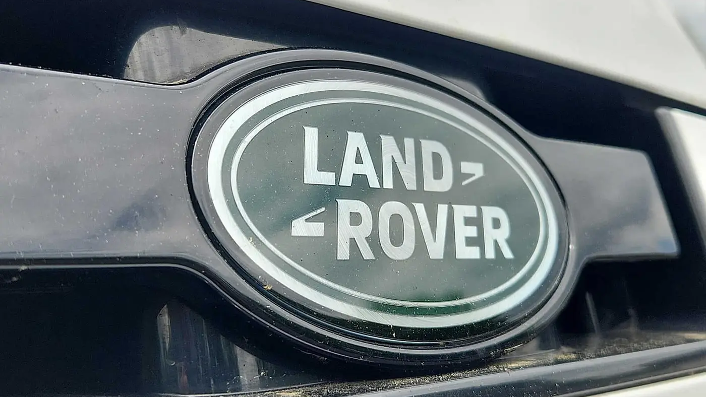 2025 Land Rover Defender 110 P300 S