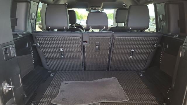 2025 Land Rover Defender 110 P300 S