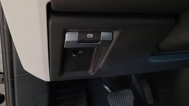 2025 Land Rover Defender 110 P300 S