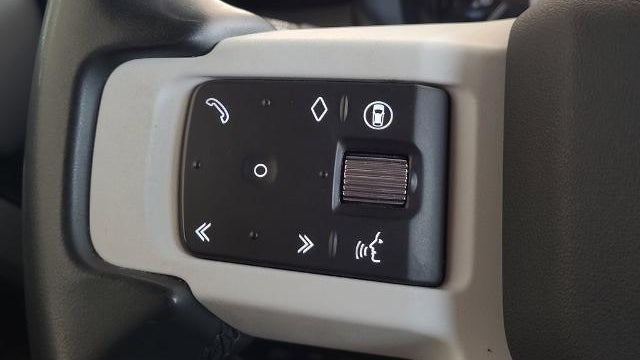 2025 Land Rover Defender 110 P300 S