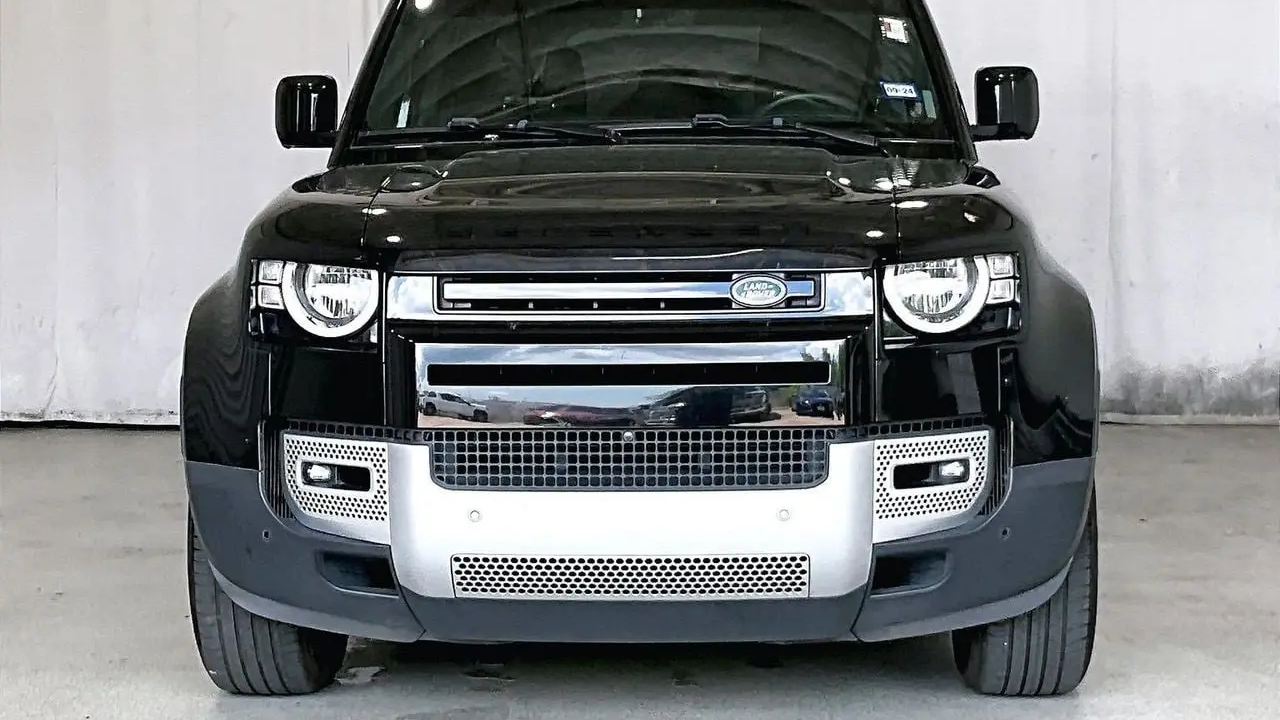 2023 Land Rover Defender 110 30th Anniversary Edition