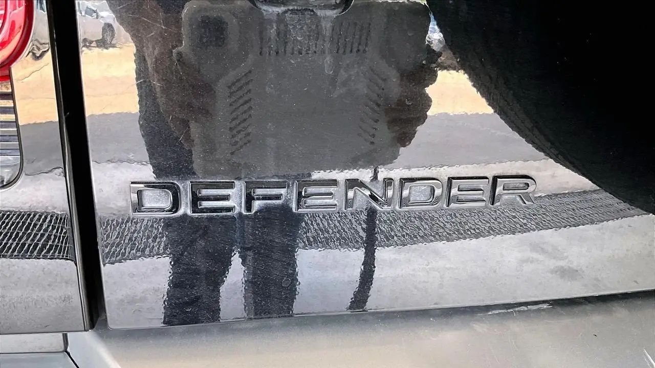 2023 Land Rover Defender 110 30th Anniversary Edition