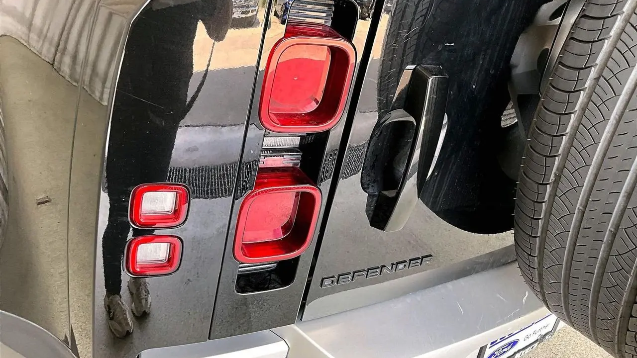 2023 Land Rover Defender 110 30th Anniversary Edition