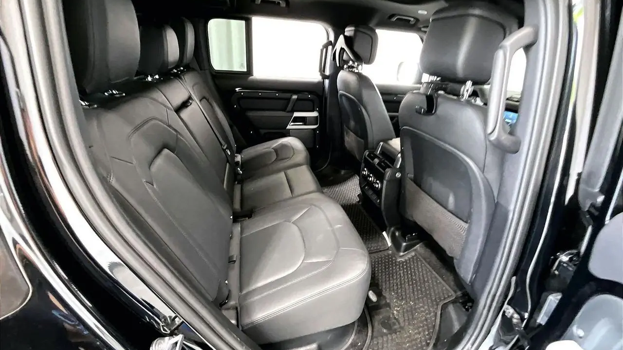 2023 Land Rover Defender 110 30th Anniversary Edition
