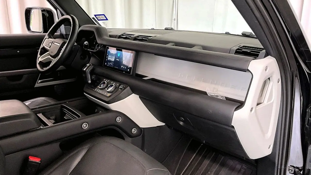 2023 Land Rover Defender 110 30th Anniversary Edition