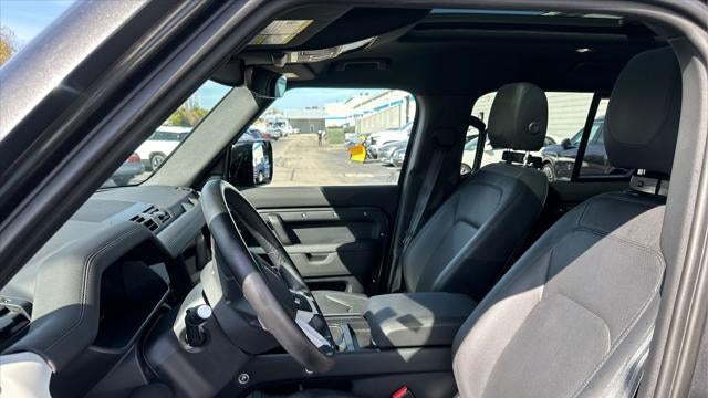 2024 Land Rover Defender 110 P300 S
