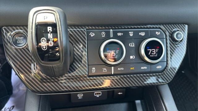 2024 Land Rover Defender 110 P300 S