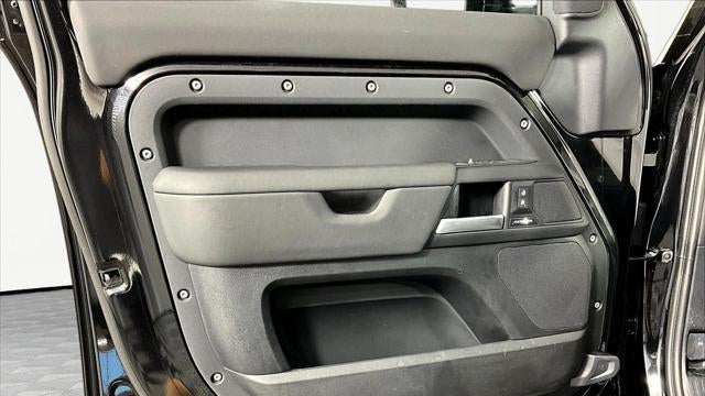 2025 Land Rover Defender 110 P300 S