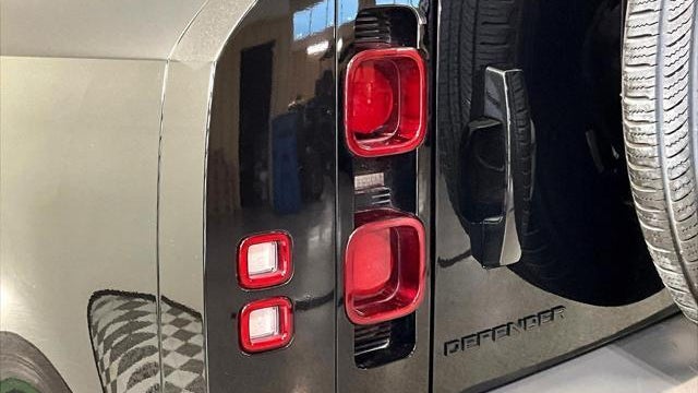 2025 Land Rover Defender 110 P300 S