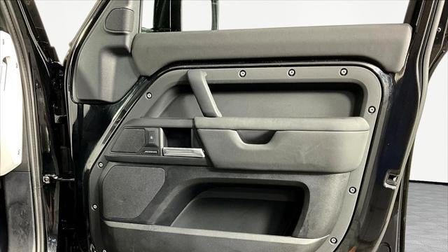 2025 Land Rover Defender 110 P300 S
