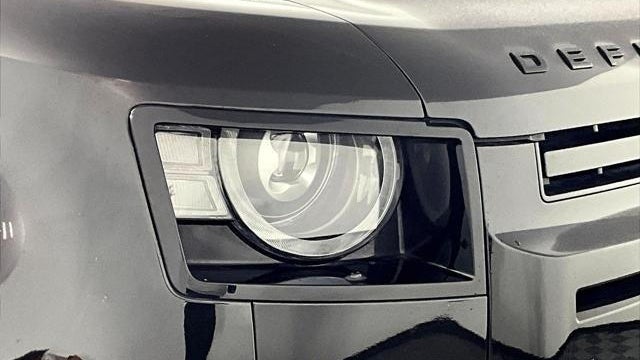 2025 Land Rover Defender 110 P300 S