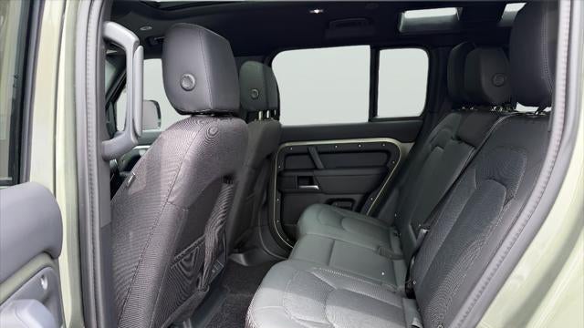 2025 Land Rover Defender 110 P300 S