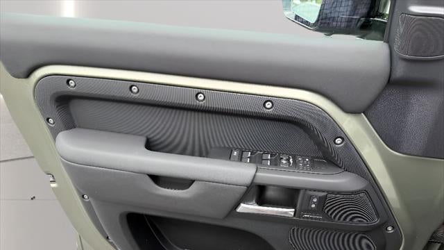 2025 Land Rover Defender 110 P300 S
