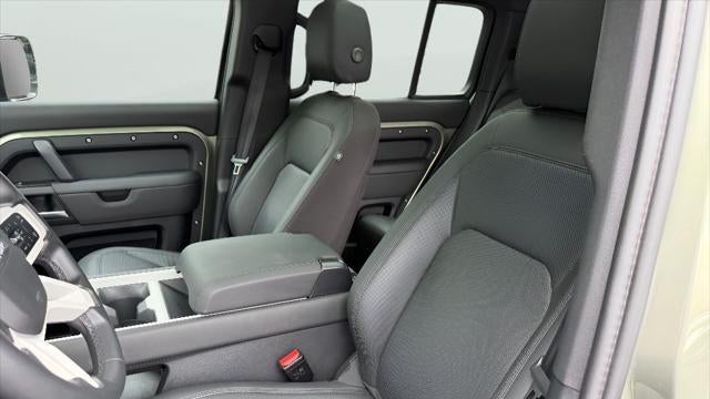 2025 Land Rover Defender 110 P300 S