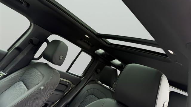 2025 Land Rover Defender 110 P300 S