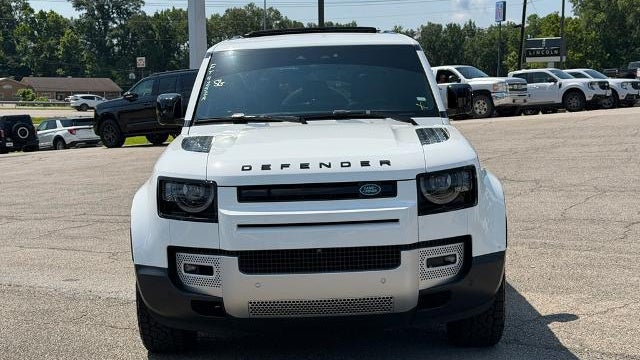 2024 Land Rover Defender 110 P300 S
