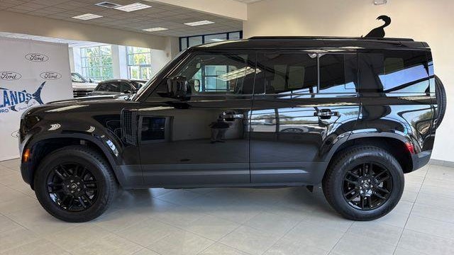 2025 Land Rover Defender 110 P300 S