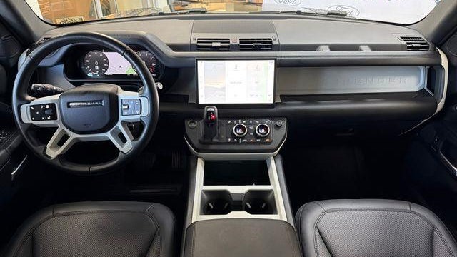 2025 Land Rover Defender 110 P300 S