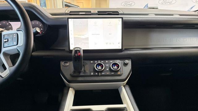 2025 Land Rover Defender 110 P300 S