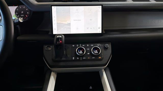 2025 Land Rover Defender 110 P300 S