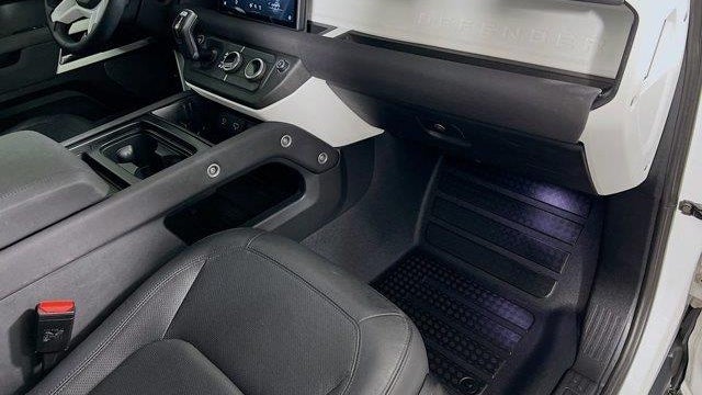 2023 Land Rover Defender 110 30th Anniversary Edition