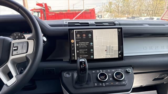 2025 Land Rover Defender 110 P300 S